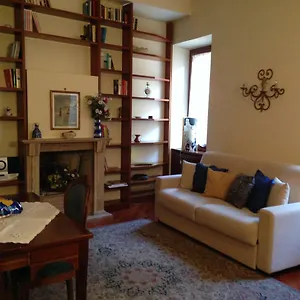https://a-casa-di-zia-lola.it-romehotels.com
